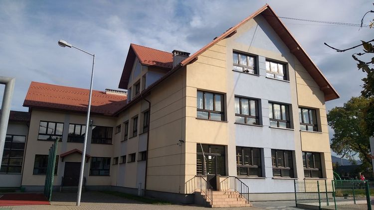 Szkoła Podstawowa im. M. Kopernika — zdjęcie 1