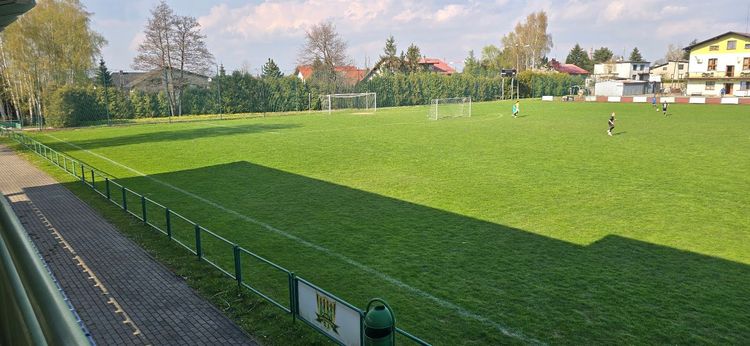 Boisko boczne LKS Drzewiarz Jasienica — zdjęcie 2